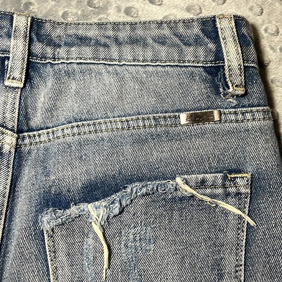 KanCan Denim Frayed cut off Shorts Small - Picture 5 of 6